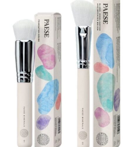 Makeup brushes